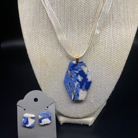 Handmade Pendant Necklace and Matching Earrings - Picture 1 of 1